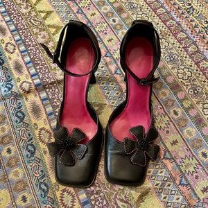 Gianni Bini black ankle strap pumps size 8 EUC